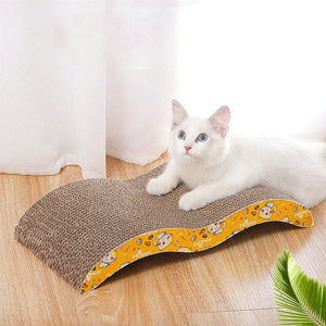 Reversible corrugated cardboard scratching pad for cats