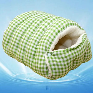 Foldable semi-enclosed winter bed for dogs and cats