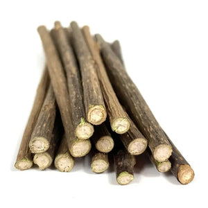 Natural matatabi silvervine chew sticks for cats