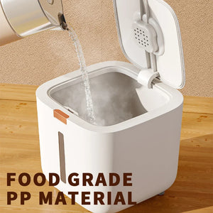 Sealed moisture-proof pet food storage barrel for dogs and cats