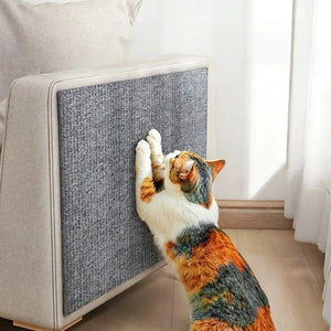 Compact self-adhesive scratch pad to protect furniture from cats
