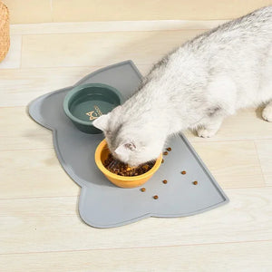 Waterproof non-slip silicone feeding mat for dog and cat bowls
