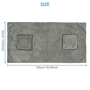 Super absorbent microfibre bath towel for dogs and cats