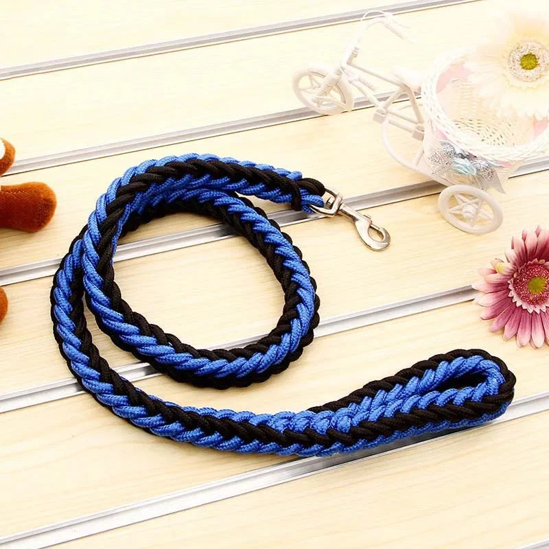 Braided nylon rope leash for medium to large dogs