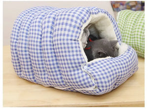 Foldable semi-enclosed winter bed for dogs and cats