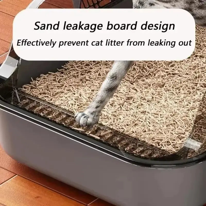 Semi-enclosed cat litter tray with high sides for indoor use