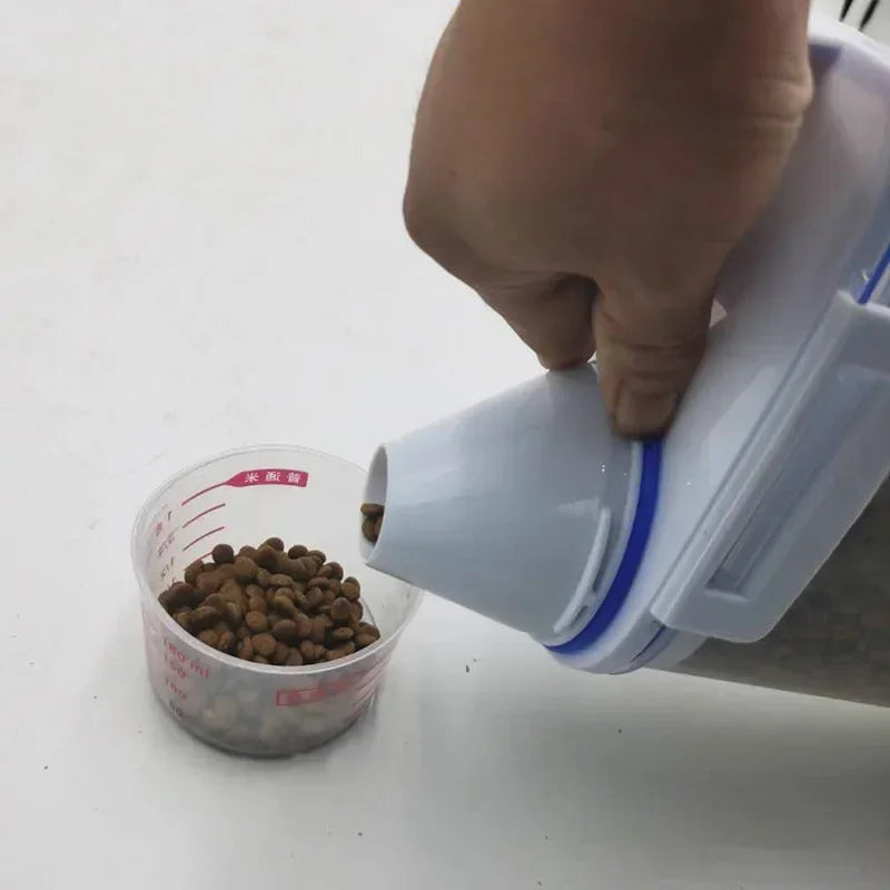 Airtight pet food storage container with measuring scoop for dogs and cats