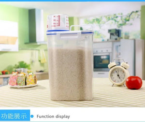 Airtight pet food storage container with measuring scoop for dogs and cats