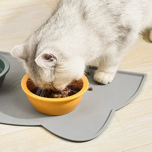 Waterproof non-slip silicone feeding mat for dog and cat bowls