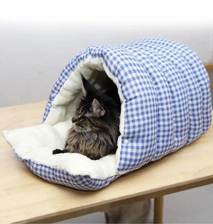 Foldable semi-enclosed winter bed for dogs and cats