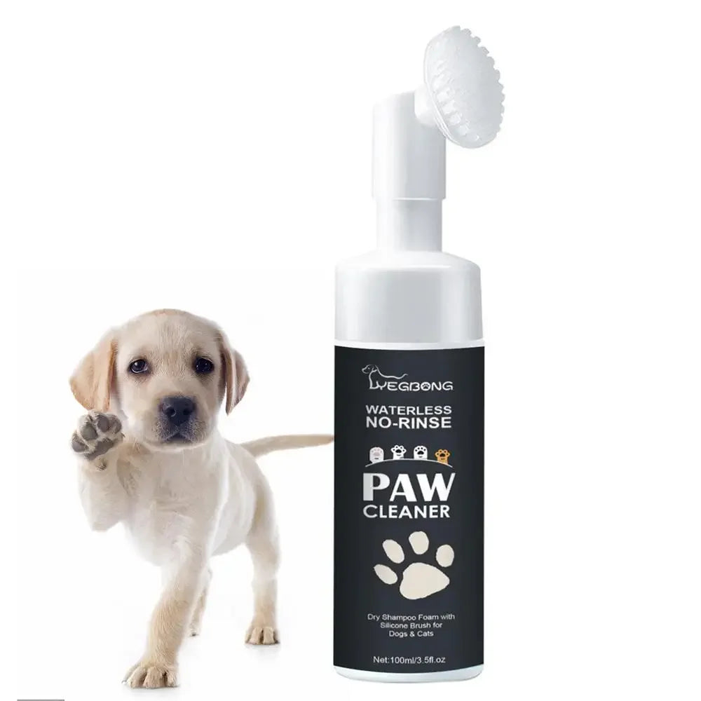 Rinse-free paw cleaning foam with silicone brush for dogs and cats