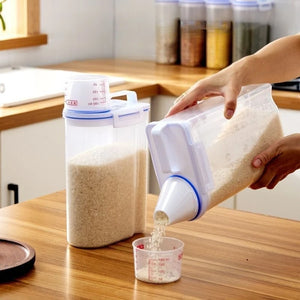 Airtight pet food storage container with measuring scoop for dogs and cats