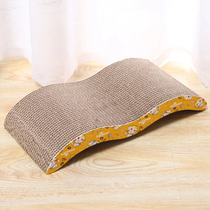 Reversible corrugated cardboard scratching pad for cats