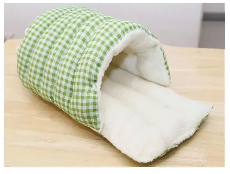 Foldable semi-enclosed winter bed for dogs and cats
